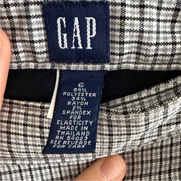 GAP Checkered Wrap Skirt - Picture 2 of 4